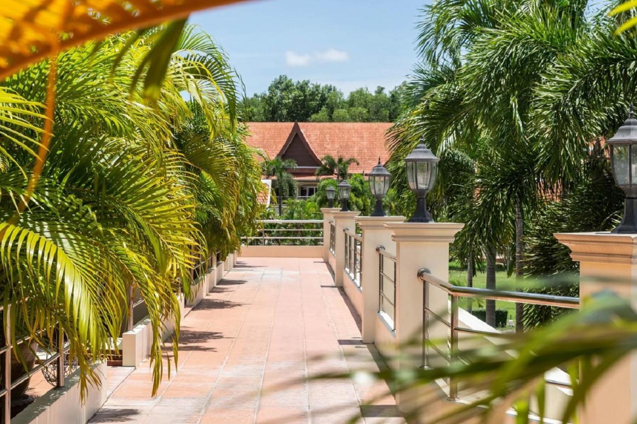 Nordic Tropical Resort Sattahip Exterior photo